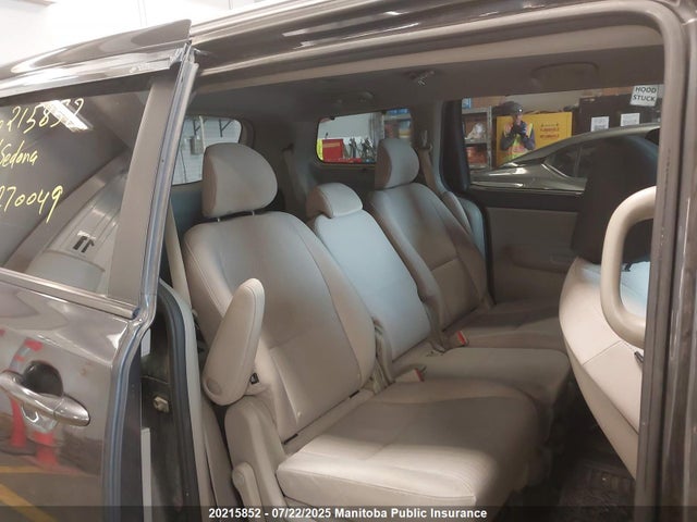 KNDMB5C1XH6270049 KIA 2017