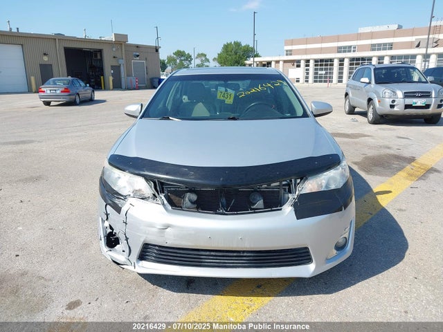 2013 Toyota Camry Xle მანქანა იყიდება აუქციონზე, vin: 4T1BF1FK0DU674066, აუქციონის ნომერი: 20216429