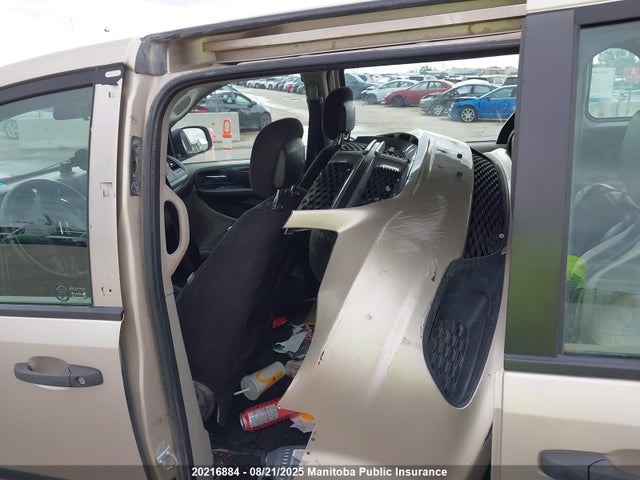 2C4RDGBG3FR500151 Dodge Grand Caravan