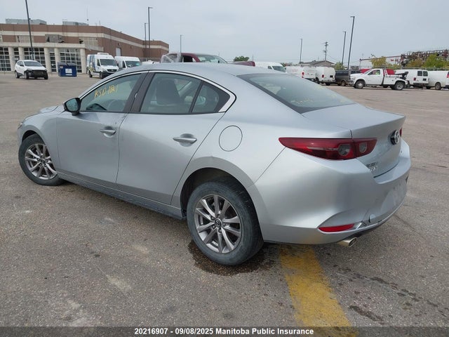 JM1BPACL4K1126715 Mazda py