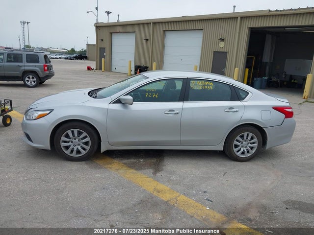 1N4AL3AP8HN329039 Nissan 2017