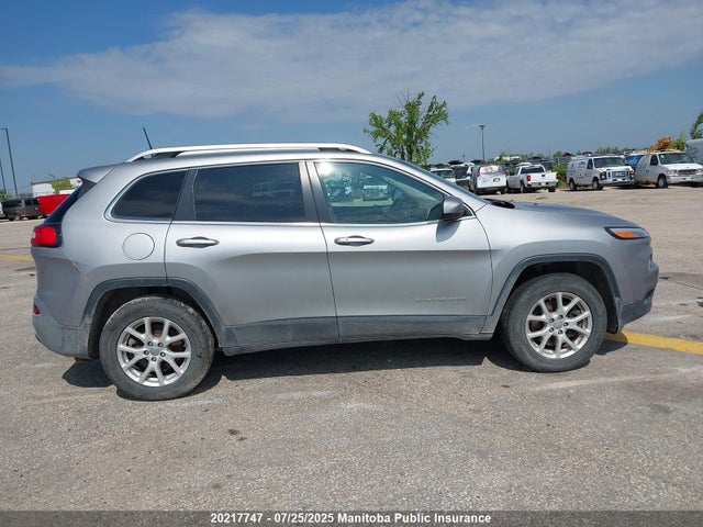 Jeep Cherokee 2016 1C4PJMCS2GW288952 Image 13