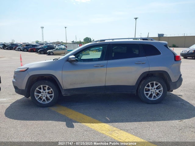 Jeep Cherokee 2016 1C4PJMCS2GW288952 Image 14