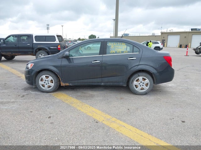 1G1JC5EH2E4143340 Chevrolet luw