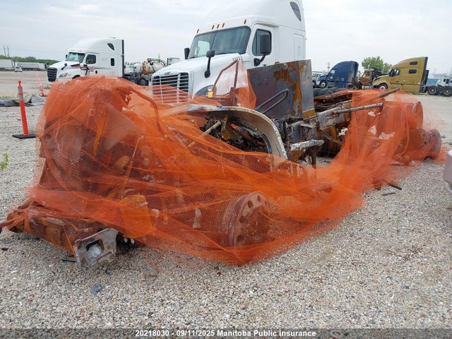 Freightliner Detroit Dd13 2014 1FUJGEDV0ELFK6858 Image 2