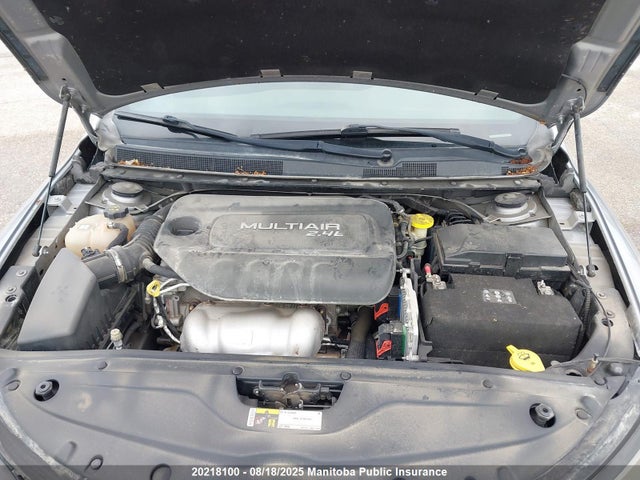 1C3CCCBB4FN702083 Chrysler 200