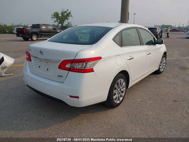 3N1AB7AP7FL639574 Nissan 2015