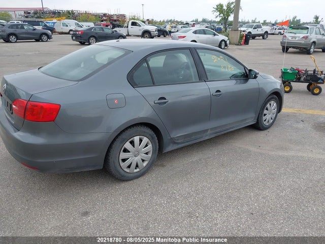 Продаж на аукціоні авто 2014 Volkswagen Jetta 2.0, vin: 3VW2K7AJ3EM361002, номер лоту: 20218780