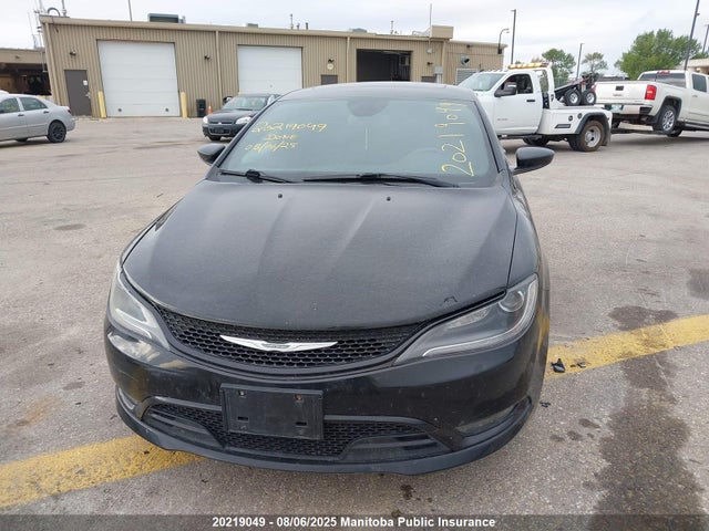 1C3CCCBB3FN522092 Chrysler 2015