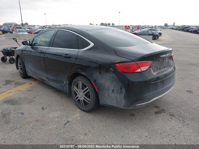 1C3CCCFB9FN735333 Chrysler 2015