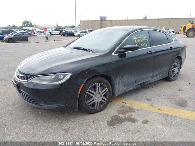 1C3CCCFB9FN735333 Chrysler 2015