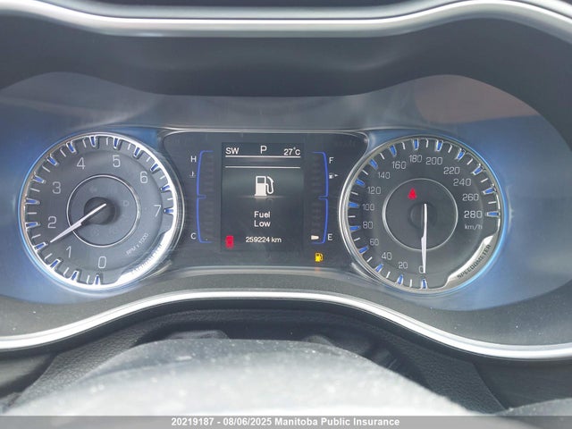 1C3CCCFB9FN735333 Chrysler 2015