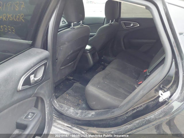 1C3CCCFB9FN735333 Chrysler 2015