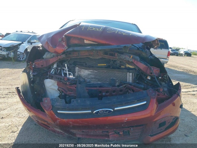 1FMCU9GX9GUB64001 Ford Escape