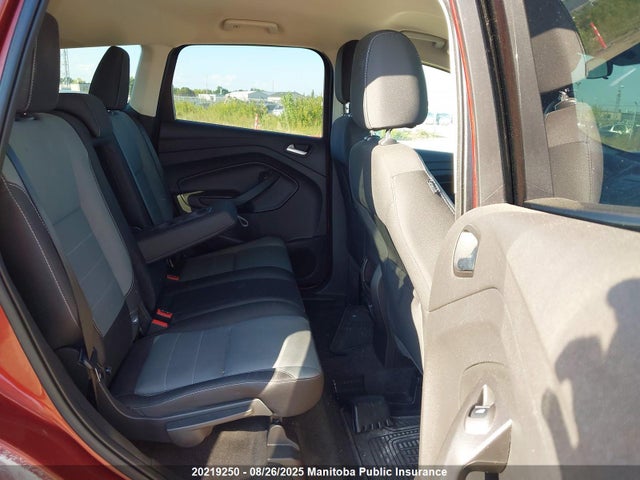1FMCU9GX9GUB64001 Ford Escape