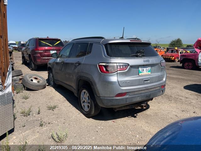 3C4NJDAB0KT766813 Jeep Compass