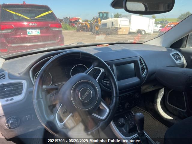 3C4NJDAB0KT766813 Jeep Compass