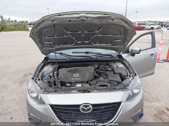 JM1BM1U72E1138344 Mazda pe