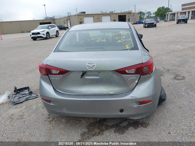 JM1BM1U72E1138344 Mazda pe