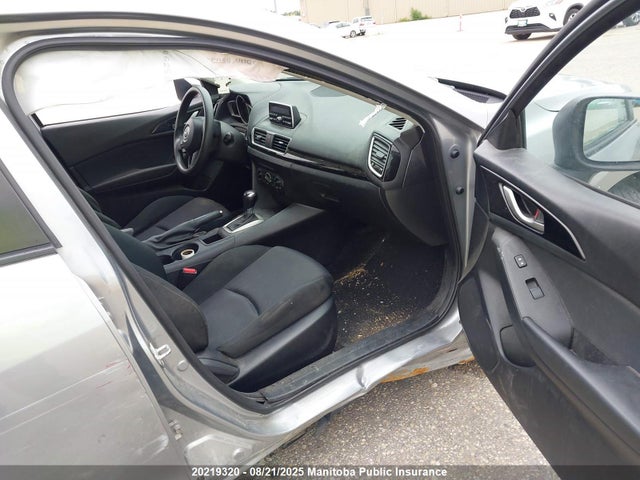JM1BM1U72E1138344 Mazda pe