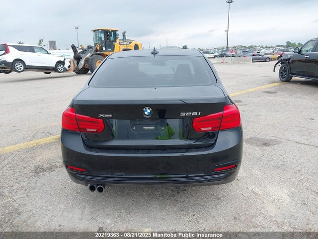 WBA8E3G57GNU04446 BMW 328I