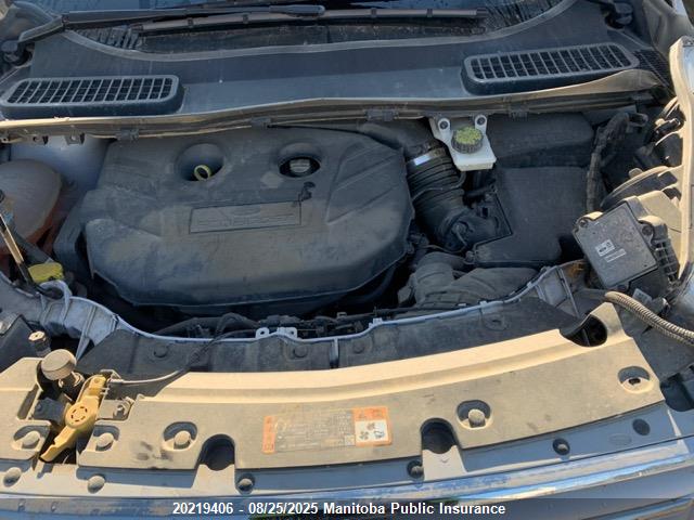 1FMCU9J91JUA00646 Ford Escape