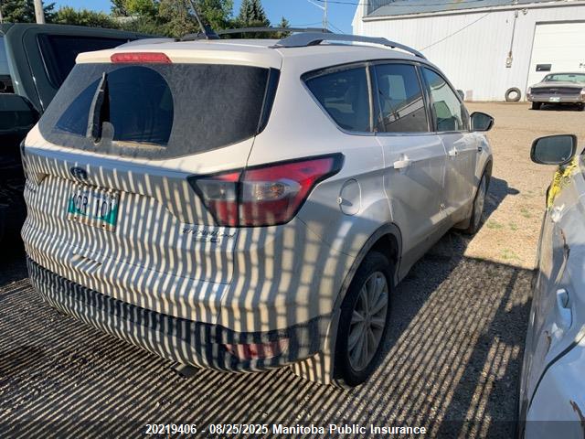 1FMCU9J91JUA00646 Ford Escape