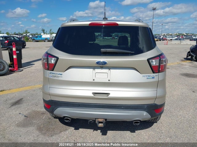 1FMCU9J96HUD31586 Ford 2017