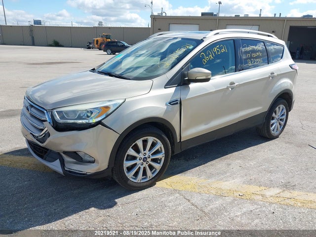 1FMCU9J96HUD31586 Ford 2017