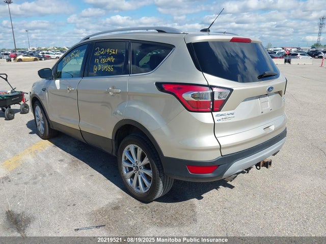 1FMCU9J96HUD31586 Ford 2017