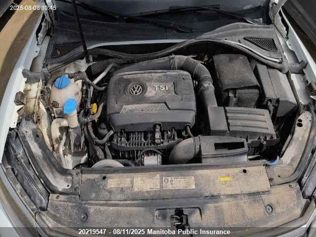 1VWCS7A32GC057847 Volkswagen 2016
