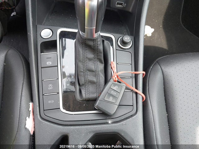 3VWE57BU5KM221543 Volkswagen 1.8 tsi