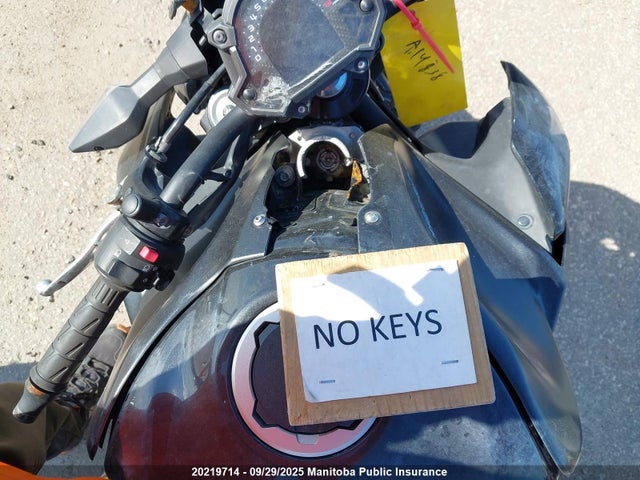 Kawasaki Z900 2017 JKAZR2A12HDA14838 Image 11