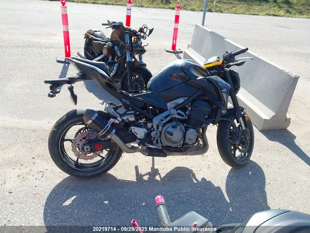Kawasaki Z900 2017 JKAZR2A12HDA14838 Image 12