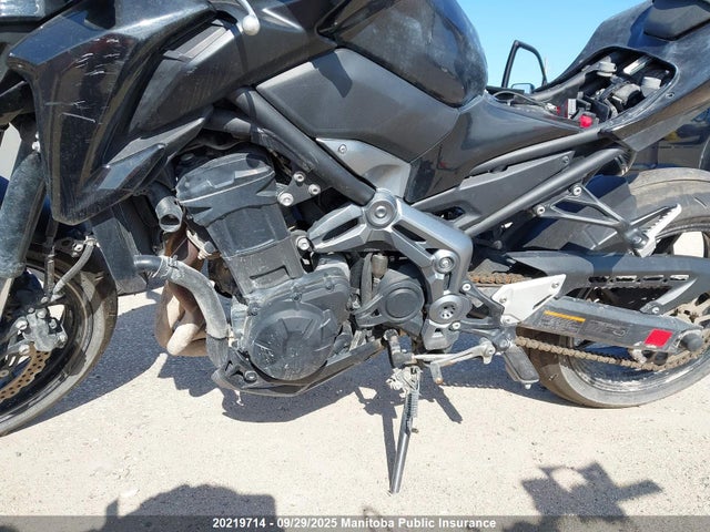 Kawasaki Z900 2017 JKAZR2A12HDA14838 Image 9