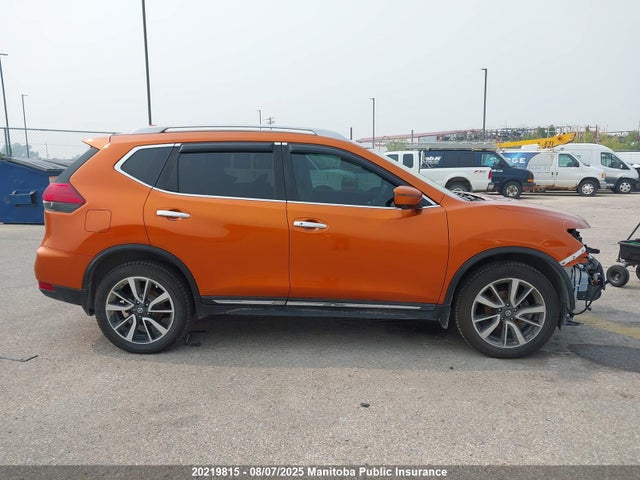 5N1AT2MV5HC831660 Nissan 2017