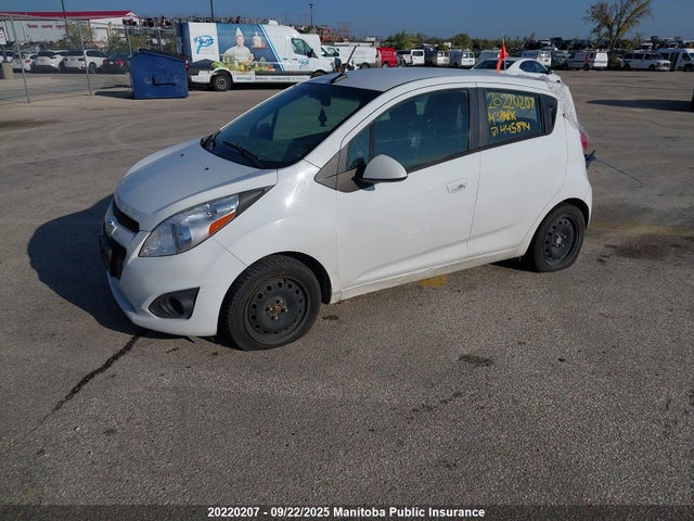 Chevrolet ll0 2014 KL8CB6S94EC445894 Image 2