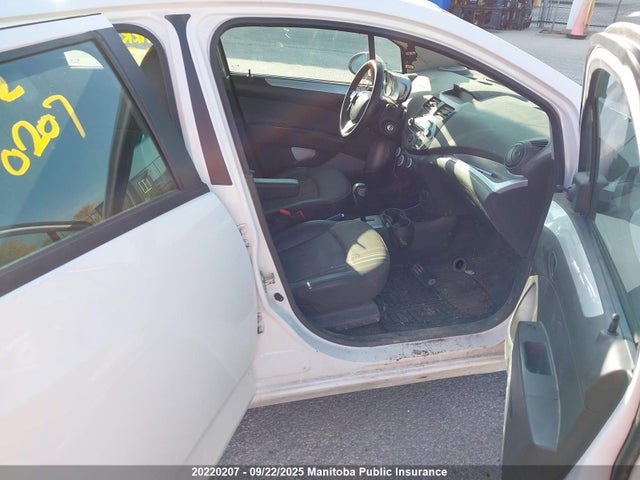 Chevrolet ll0 2014 KL8CB6S94EC445894 Image 5