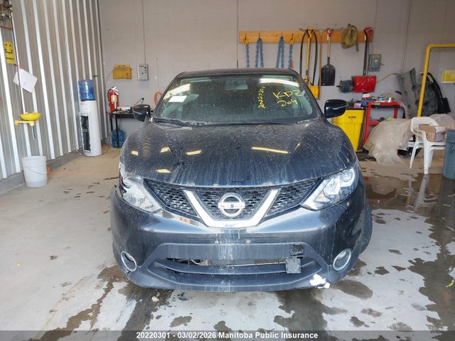 JN1BJ1CR4HW103021 Nissan Qashqai Sv