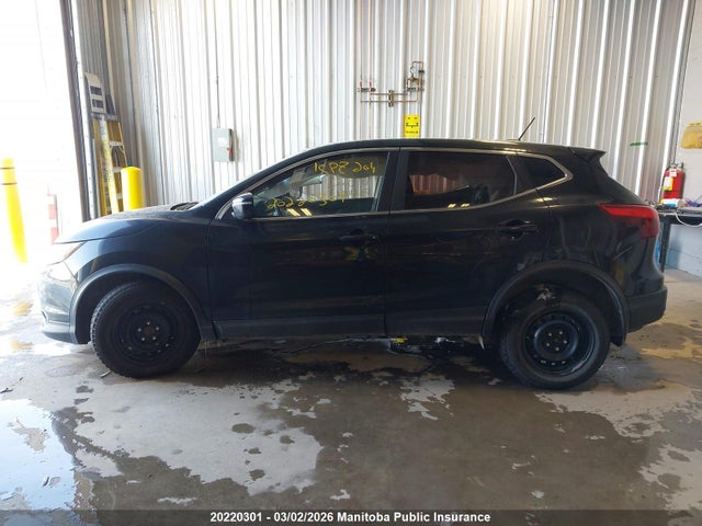 JN1BJ1CR4HW103021 Nissan Qashqai Sv