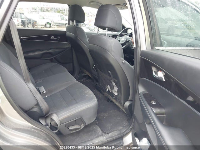 5XYPGDA34HG223626 KIA Sorento