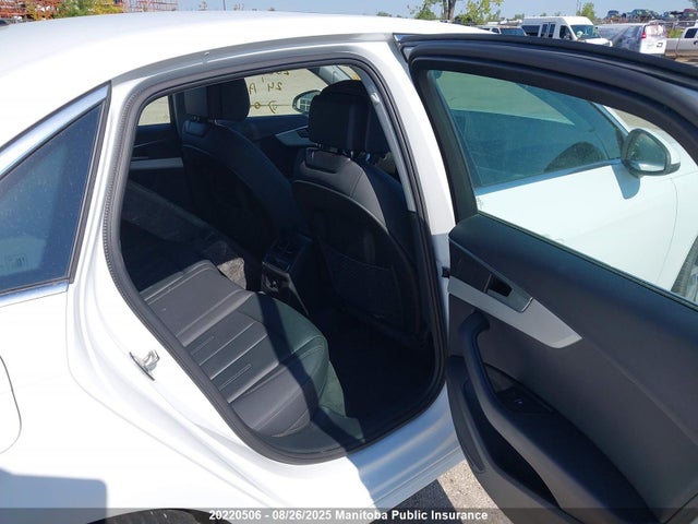 Audi 40 tfsi 2024 WAUAAAF48RN005851 Image 8