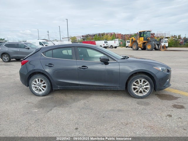 3MZBM1L74FM214133 Mazda pe