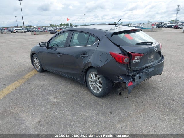 3MZBM1L74FM214133 Mazda pe
