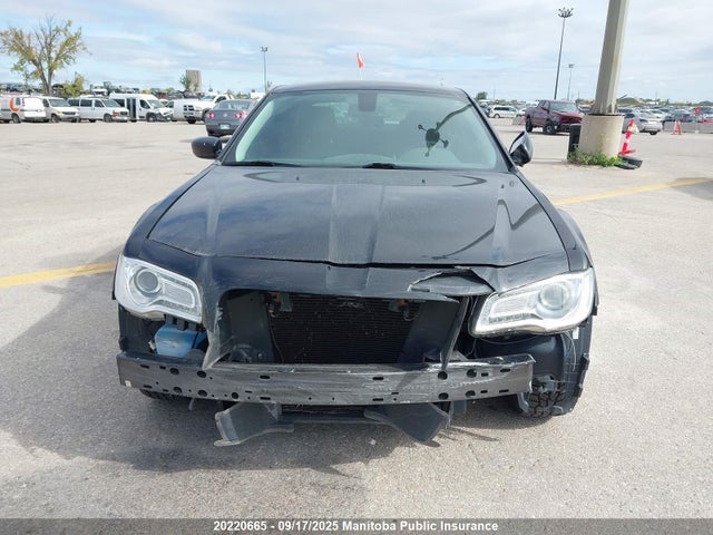 2C3CCAAG6HH585698 Chrysler 300