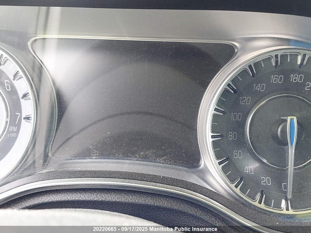2C3CCAAG6HH585698 Chrysler 300