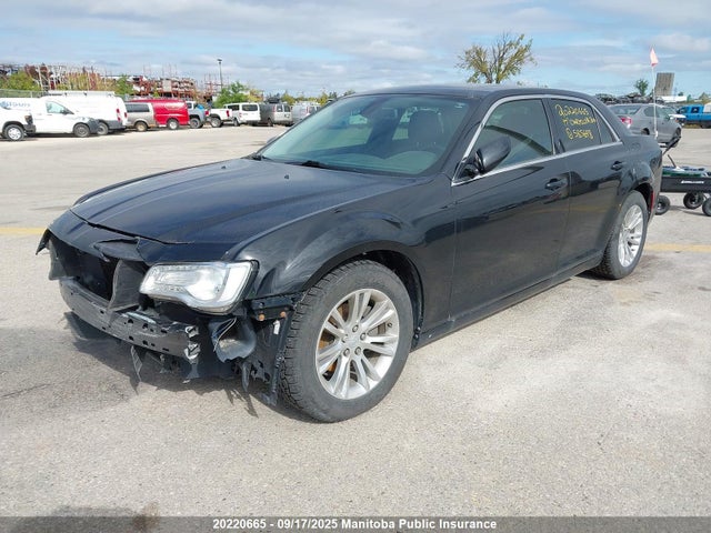 2C3CCAAG6HH585698 Chrysler 300