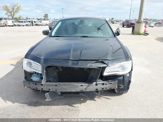 2C3CCAAG6HH585698 Chrysler 300