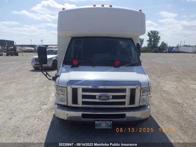 20220847 :رقم المزاد ، 1FD4E45S88DB59269 vin ، 2008 Ford E450 مزاد بيع