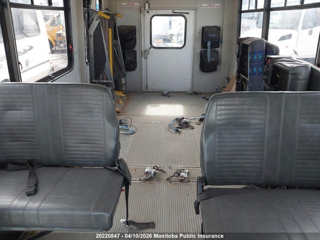 20220847 :رقم المزاد ، 1FD4E45S88DB59269 vin ، 2008 Ford E450 مزاد بيع